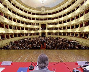 REGELMÄSSIGE KONFERENZEN